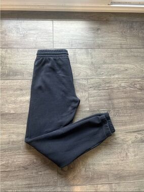 Aritzia TNA Black Classic Fleece Jogger Sweatpants